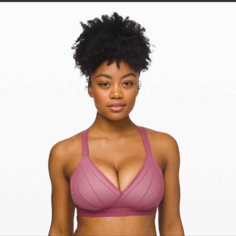 Lululemon Awake To Lace Bra, Size DD32 - Picture 2 of 8